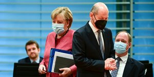 Ολαφ Σολτς και Ανγκελα Μέρκελ