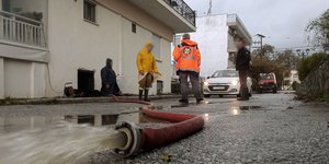 Απομάκρυνση υδάτων στη Χαλκιδική μετά την κακοκαιρία