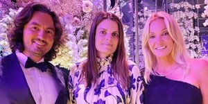 Η Αθηνά Ωνάση με τον Γιώργο Ψιψίκα και τη Γιάννα Νταρίλη