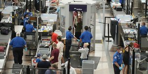 ελεγχοι αεροδρομιο 