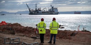 εργατες πλατη θαλασσα 