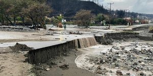 Κακοκαιρία «Αθηνά» - Εφιάλτης στη Βόρεια Εύβοια: Πλημμυρισμένα σπίτια, ισοπεδωμένοι δρόμοι, μεγάλες καταστροφές
