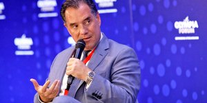 γεωργιαδης μικροφωνο