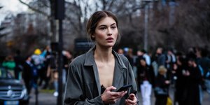 γυναίκα με μακιγιάζ