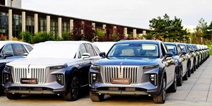 Hongqi e-HS9
