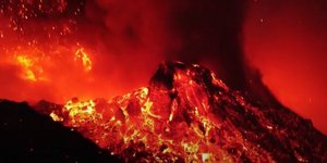 Εντυπωσιακές εικόνες από το ηφαίστειο της Λα Πάλμα