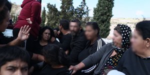 Η κηδεία του 20χρονου Ρομά που έπεσε νεκρός από τα πυρά αστυνομικών