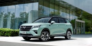 Wuling Asta ηλεκτρικό κινέζικο SUV