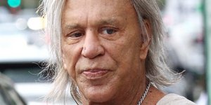 Ο Μίκι Ρουρκ μετά τις πλαστικές επεμβάσεις