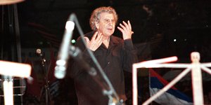 Μίκης Θεοδωράκης