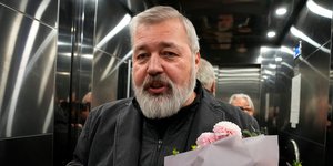 Ο δημοσιογράφος Ντμίτρι Μουράτοφ που κέρδισε το Νόμπελ Ειρήνης