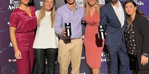 Η ομάδα του ΟΠΑΠ: Σίσσυ Καραδήμα, Ναταλία Τζάννες, Τάσος Καραμάνης, Ηρώ Κούτρα, Μιχάλης Ταντελές, Έλλη Συνανίδη