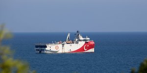 το Oruc Reis