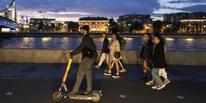 πατινι περιπατος ποταμι