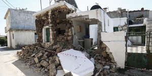 Γκρεμισμένο σπίτι από τον σεισμό στην Κρήτη
