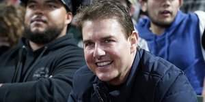 Ο Τομ Κρουζ σε αγώνα μπέιζμπολ το Σάββατο