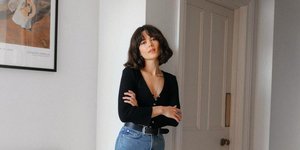 γυναίκα με καρέ μαλλιά