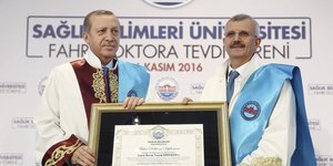 Ο Ρετζέπ Ταγίπ Ερντογάν κατά την αναγόρευσή του ως επίτιμου διδάκτορα