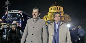 Οι νικητές των εκλογών στη Βουλγαρία, Κίριλ Πέτκοφ και Άσεν Βασίλεφ