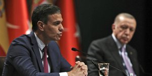 Ο Ισπανός πρωθυπουργός Σάντσεθ και ο Τούρκος πρόεδρος Ερντογάν