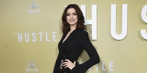 Αν Χάθαγουει κοντό κούρεμα