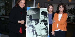 Η Ντόρα Μπακογιάννη στην παρουσίαση του βιβλίου της μητέρας της