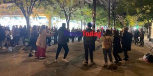 Μπάντα γιατρών έδωσε μια ευχάριστη νότα στην πλατεία Αγίας Σοφίας στη Θεσσαλονίκη