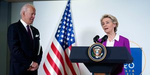 Τζο Μπάιντεν και Ούρσουλα Φον ντερ Λάιεν