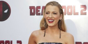 Μπλέικ Λάιβλι κόκκινο φόρεμα εμφάνιση