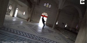 Περιπλάνηση στην εκκλησία του Ροπωτού, του χωριού -φάντασμα