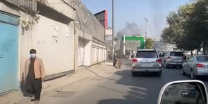 Φονικές εκρήξεις στο μεγαλύτερο στρατιωτικό νοσοκομείο της Καμπούλ