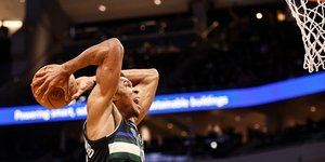 O Γιάννης Αντετοκούνμπο