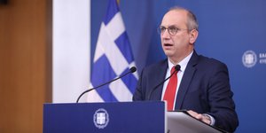 Γιάννης Οικονόμου