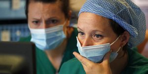 Ένας γιατρός στη Γαλλία φέρεται να αποκόμισε χιλιάδες ευρώ από την πώληση πλαστών πιστοποιητικών