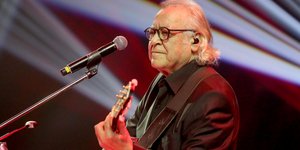 Χρήστος Κυριαζής κιθάρα σκηνή