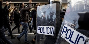 Η απεργία των μεταλλεργατών συνεχίζεται για 9η ημέρα