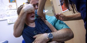 Ο εμβολιασμός ενός μικρού παιδιού στο Ισραήλ