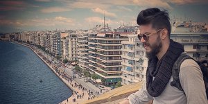 Εξαλλος ο Λεωνίδας Καλφαγιάννης με τον Μαυρίκιο Μαυρικίου