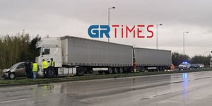 Έπειτα από την καραμπόλα η κυκλοφορία στην περιοχή γίνεται με καθυστερήσεις