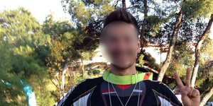 Ο καθηγητής τένις που κατήγγειλαν οι γονείς μαθητριών του