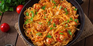 κοκκινιστά κεφτεδάκια λινκγουίνι