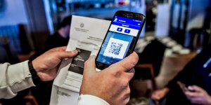 Έλεγχος πιστοποιητικού εμβολιασμού με τη χρήση barcode