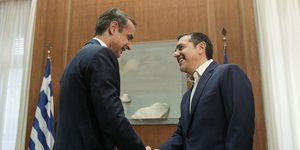 Κυριάκος Μητσοτάκης και Αλέξης Τσίπρας στο Μαξίμου