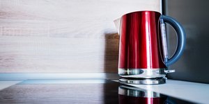 Ένα εύκολο κόλπο για να καθαρίσετε τον βραστήρα σας