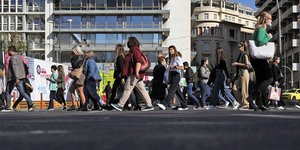 Κόσμος στο κέντρο της Αθήνας