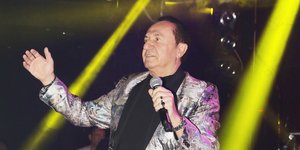 Η απίστευτη ιστορία του Λευτέρη Πανταζή με πελάτη μαγιαζιού που έβγαλε όπλο