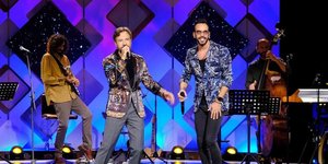 Ο Κωστής Μαραβέγιας και ο Πάνος Μουζουράκης αποκαλύπτουν για την πρώτη τους συνεργασία: "Δεν πληρωθήκαμε ποτέ"