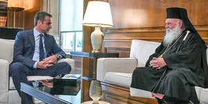 Ο Κυριάκος Μητσοτάκης και ο αρχιεπίσκοπος Ιερώνυμος