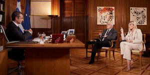 Ο Κυριάκος Μητσοτάκης παραχωρεί συνέντευξη στο Mega, στους Γ. Πρετεντέρη, Ρ. Τζίμα 