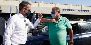 Ο Κυριάκος Μητσοτάκης στη Ρόδο
